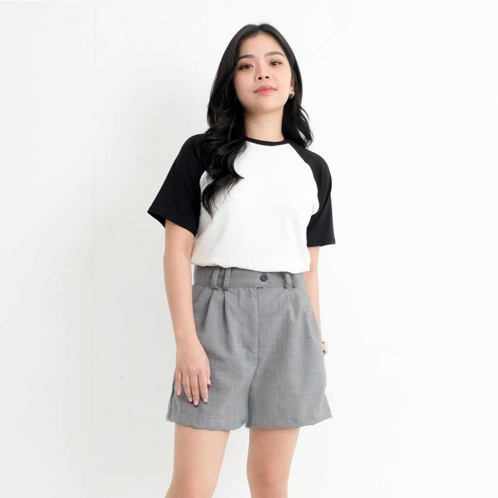 HTP High-Waist Buttoned Linen Shorts